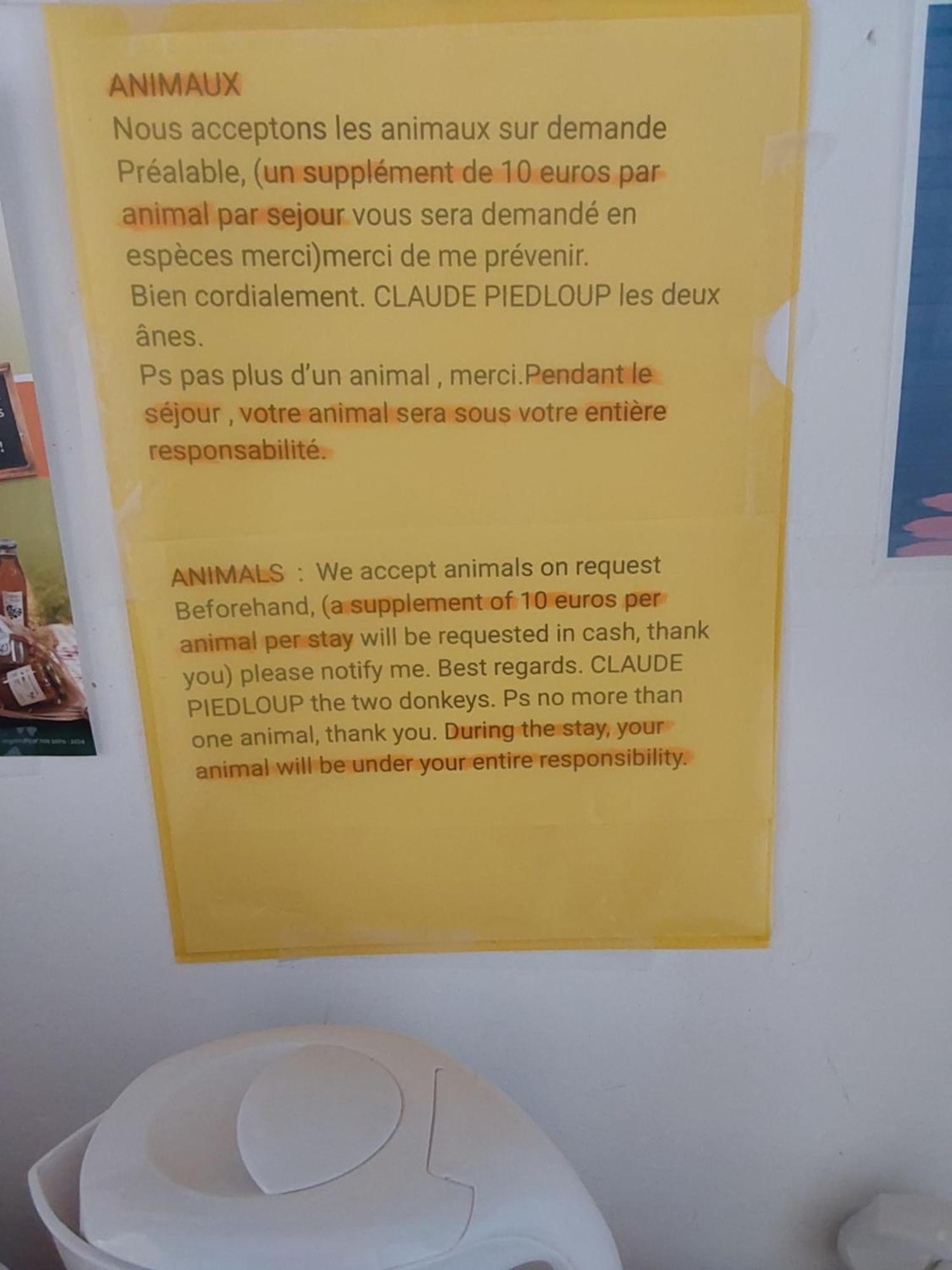 Les Deux Anes Bed & Breakfast Veuves Екстериор снимка